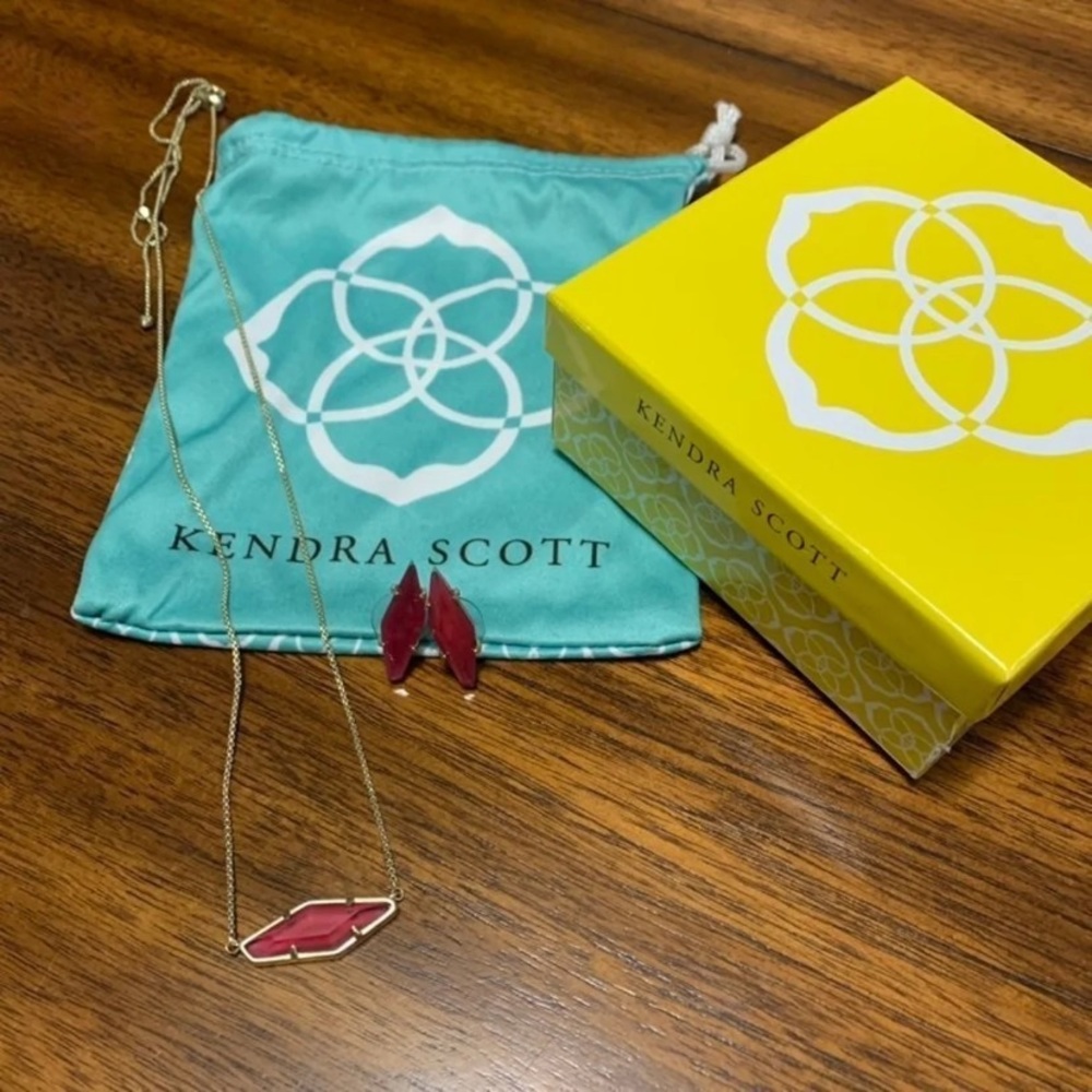 Kendra Scott set